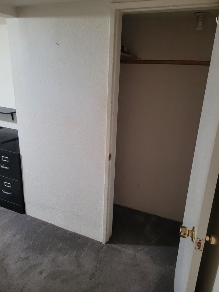 1227 Oak Grove Dr #1 - Photo 4 of 20