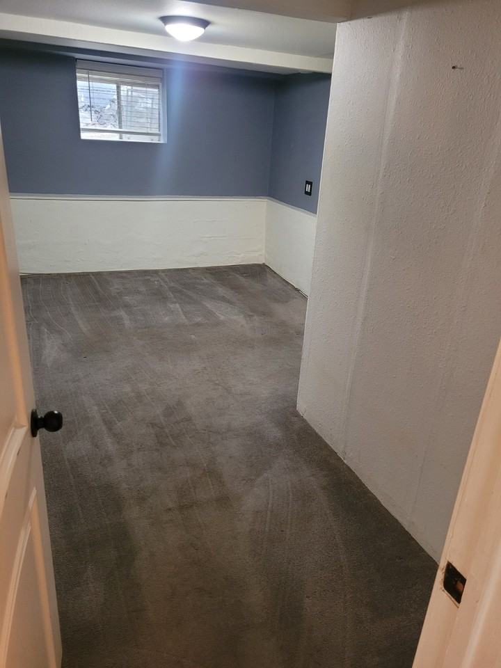 1227 Oak Grove Dr #1 - Photo 5 of 20