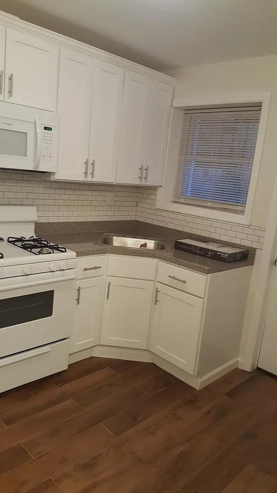 161 W Kingsbridge Rd #GL - Photo 2 of 7