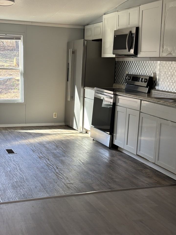 608 Broadway St #NA - Photo 4 of 13