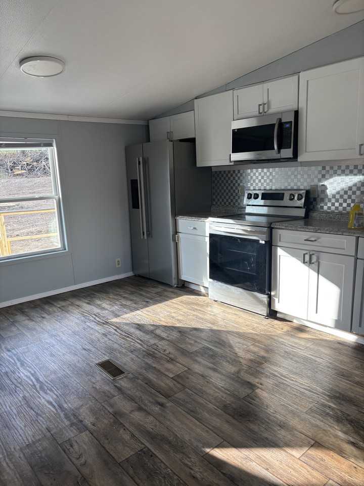 608 Broadway St #NA - Photo 7 of 13