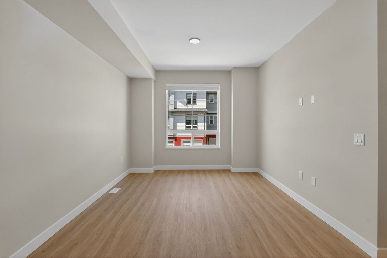 4025 Gellatly Road South #180 - Photo 7 of 27