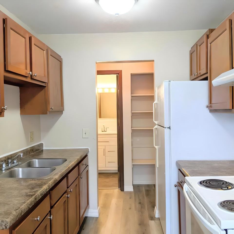 1858 Magnolia Ave E #1858-304 - Photo 7 of 22