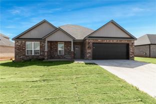 411 Linda Ln - Photo 1 of 1
