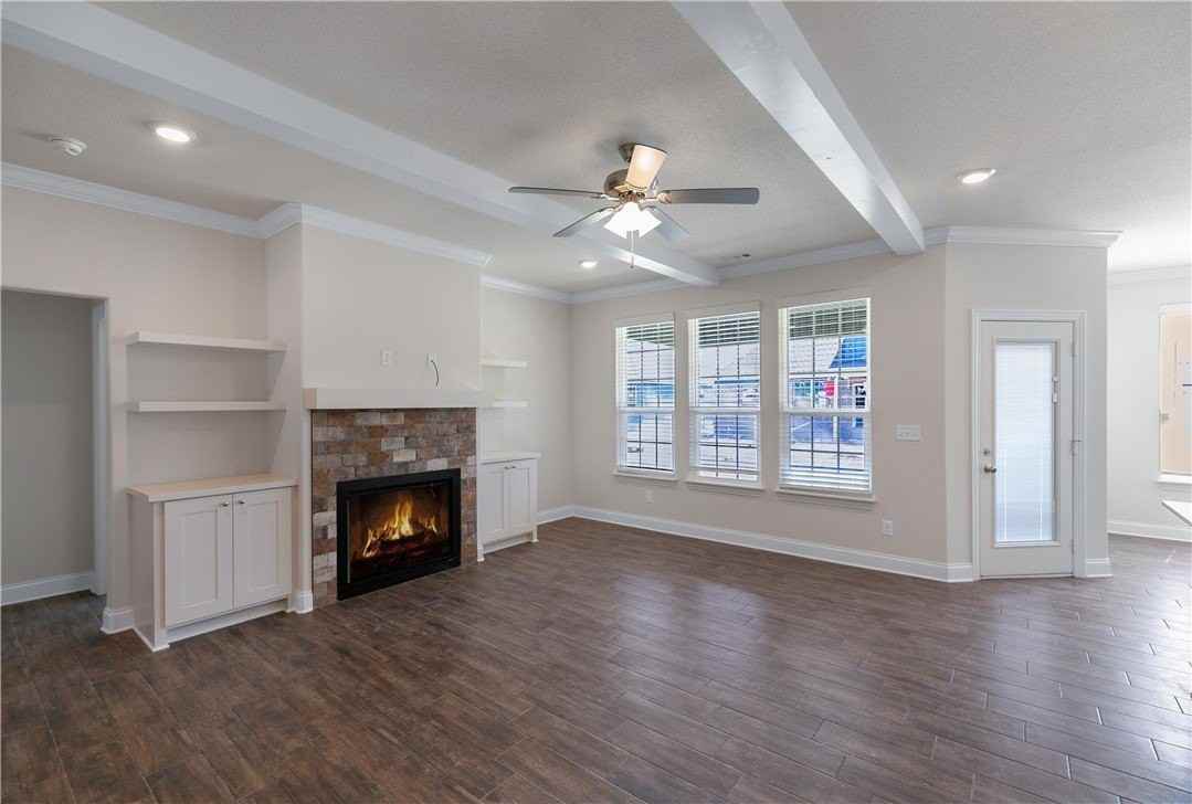 411 Linda Ln - Photo 4 of 30