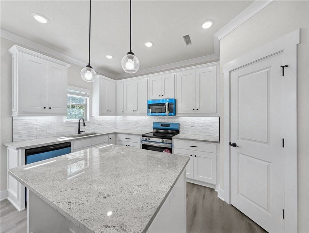 284 Stoneykirk Dr - Photo 5 of 22