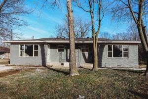 featured image of 494 N Main St