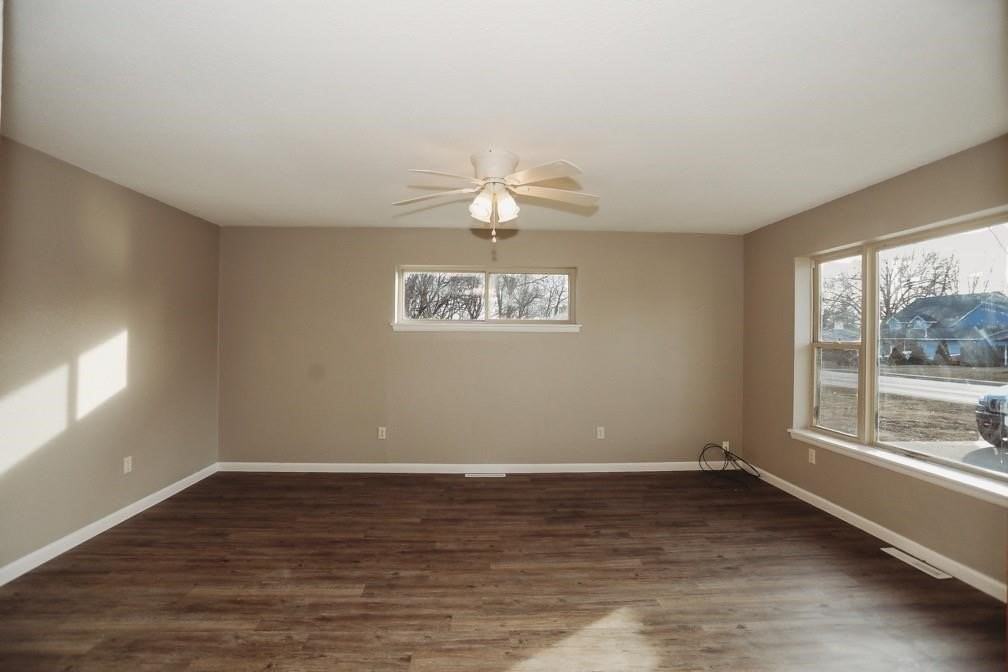 494 N Main St - Photo 2 of 16
