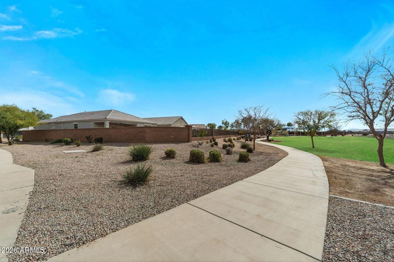 17878 N Pietra Rd - Photo 4 of 28
