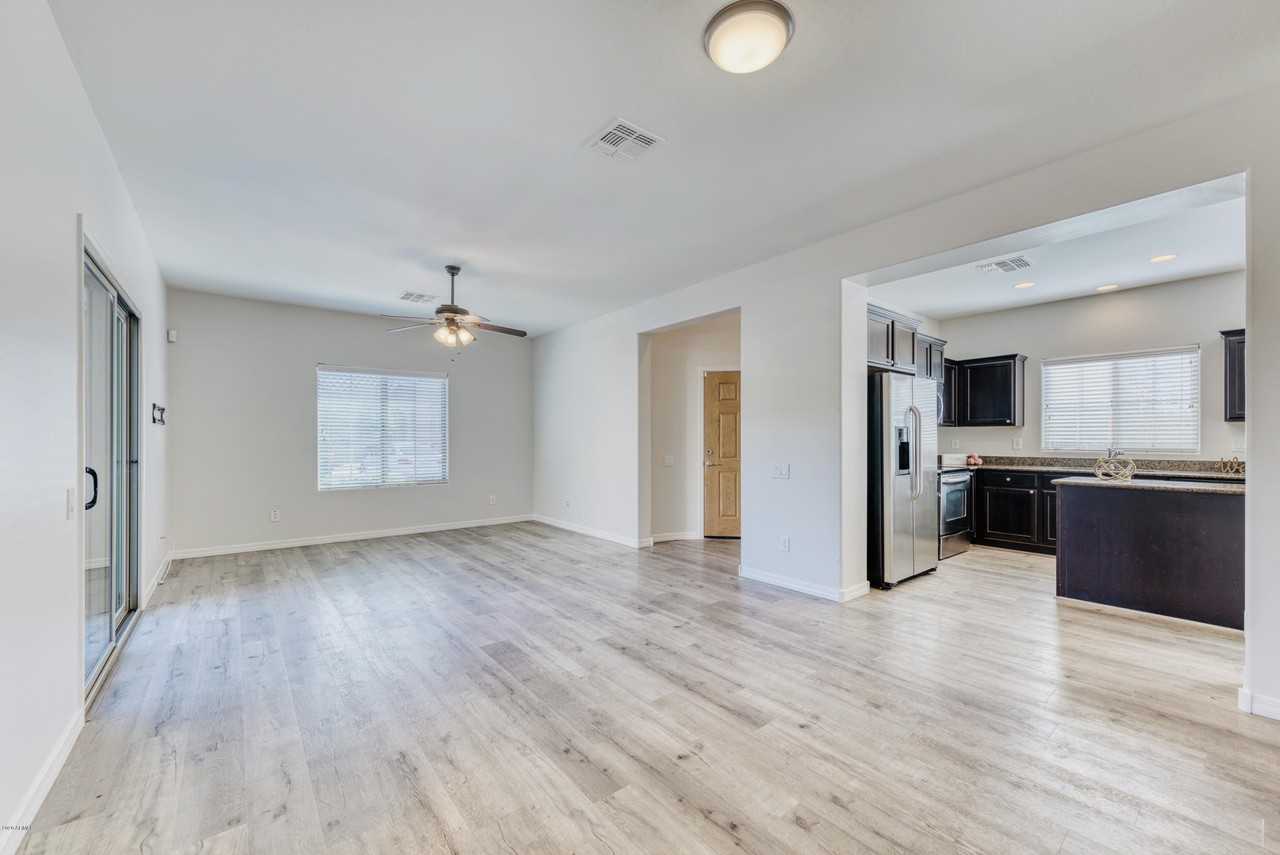 21130 N 36th Pl - Photo 3 of 27