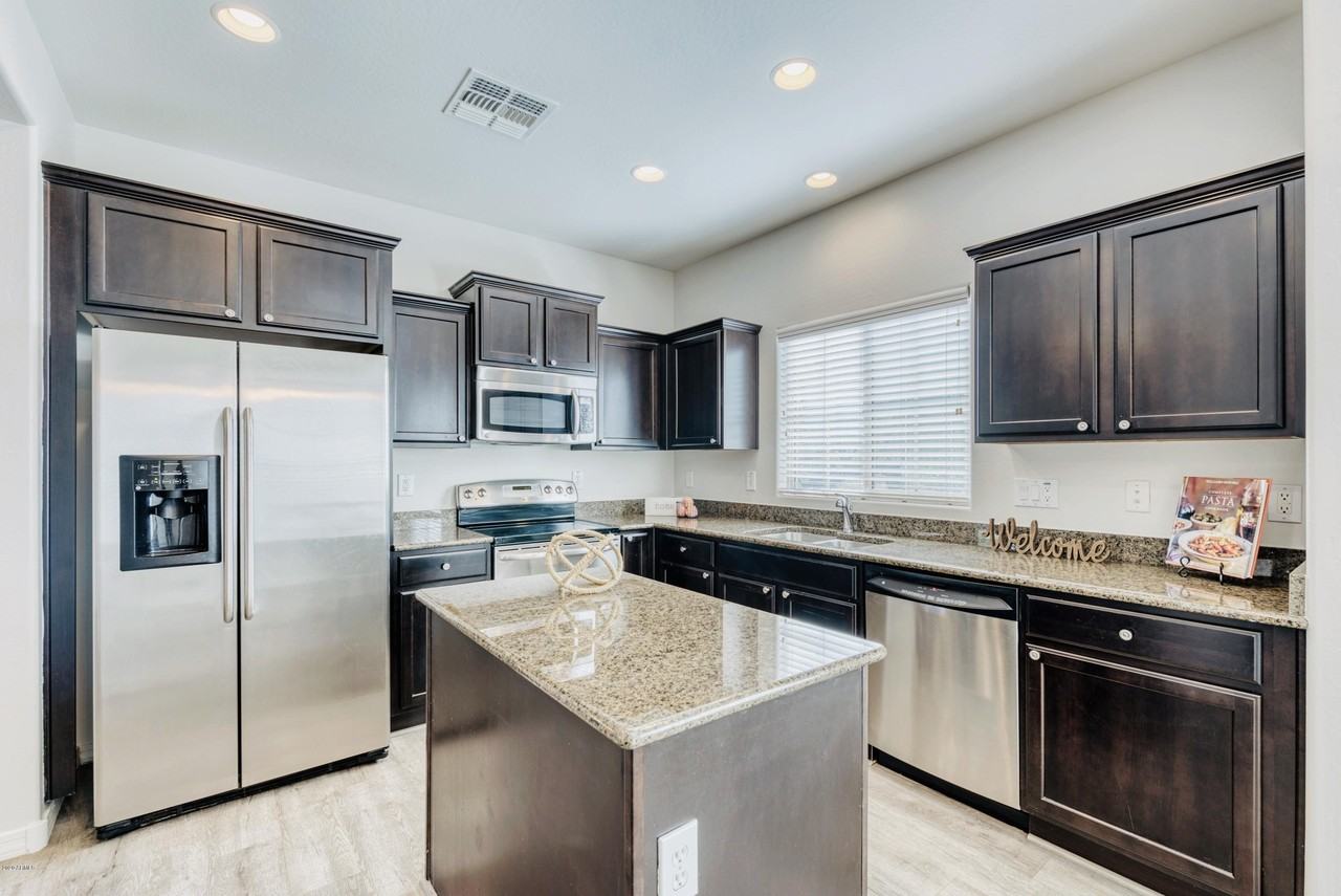 21130 N 36th Pl - Photo 6 of 27