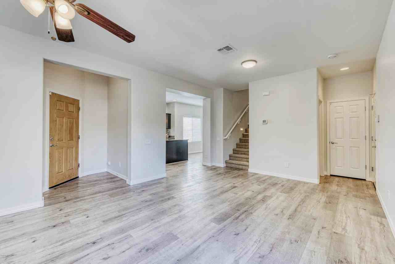 21130 N 36th Pl - Photo 7 of 27