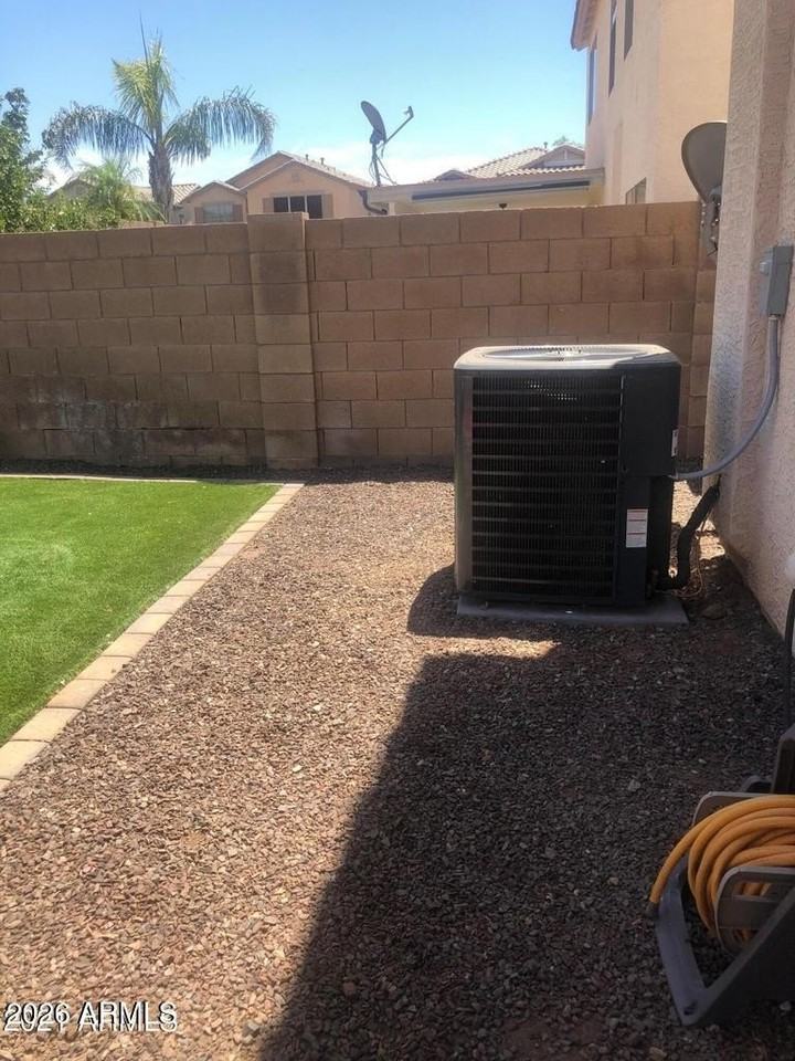12860 W Monte Vista Rd - Photo 2 of 12