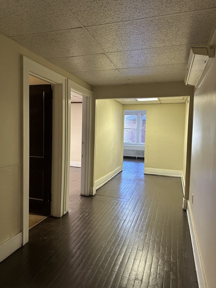 519 Somerset St #NA - Photo 5 of 12