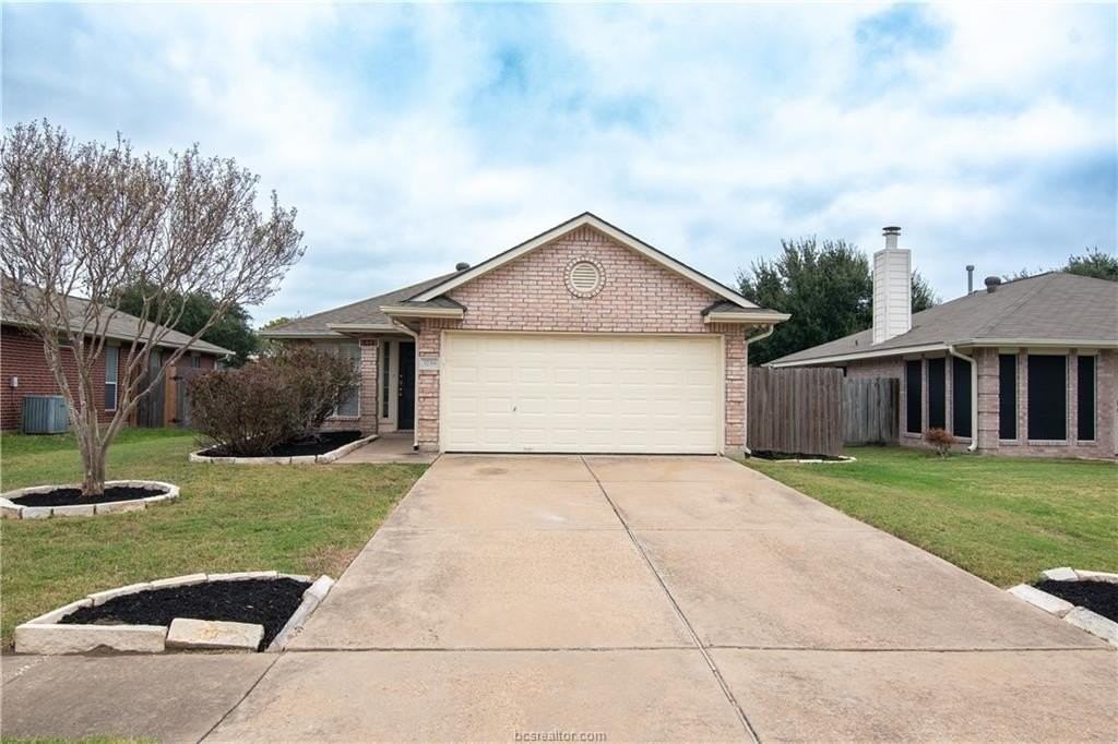 3739 Marielene Cir - Photo 2 of 21