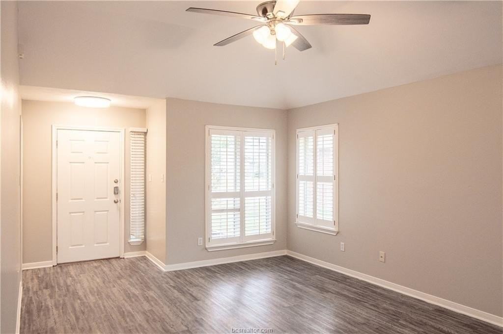 3739 Marielene Cir - Photo 7 of 21