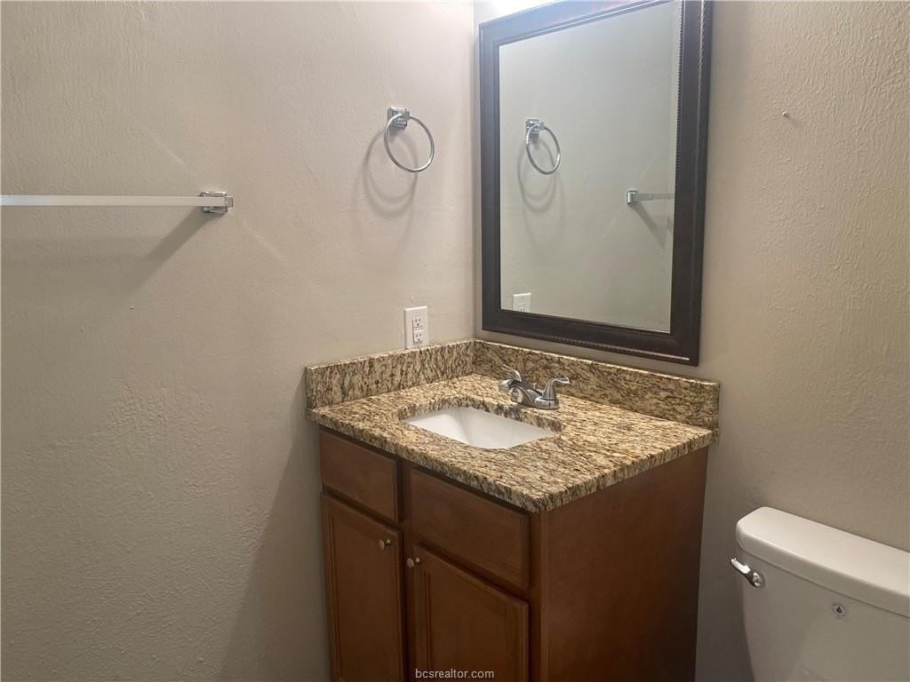 4401 Carter Creek Pkwy #13 - Photo 7 of 7