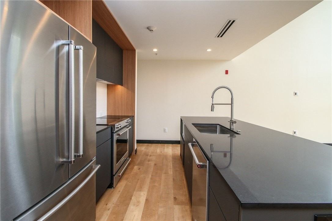 33 Russell St #202 - Photo 5 of 30