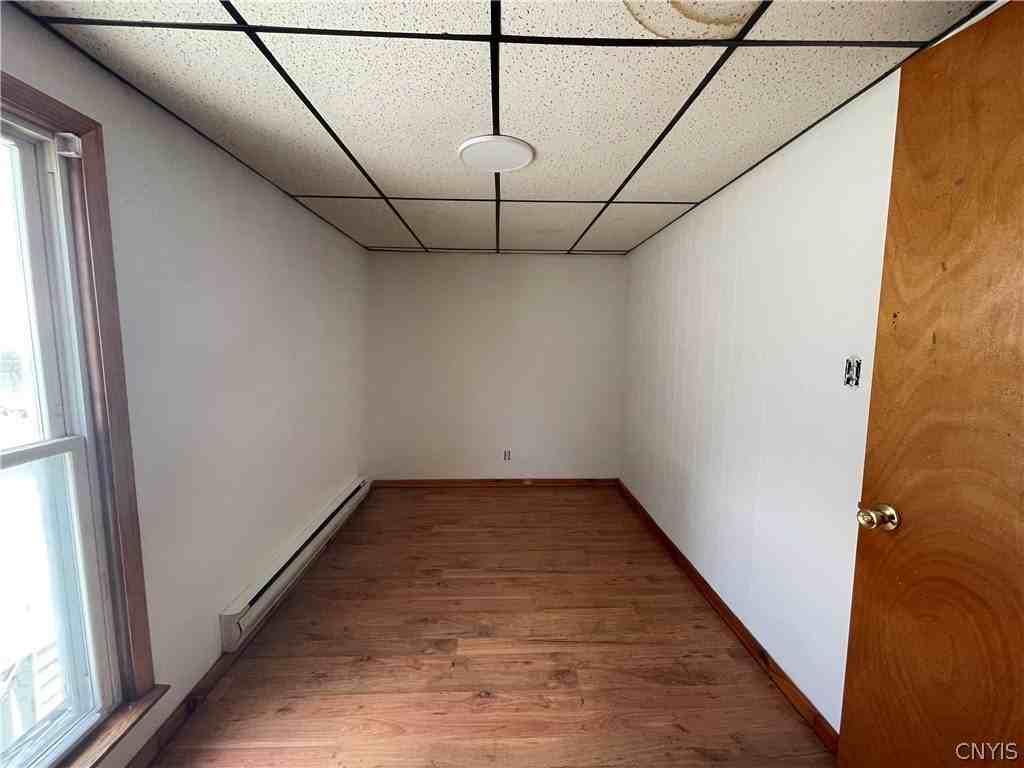 424 W Court St - Photo 5 of 8