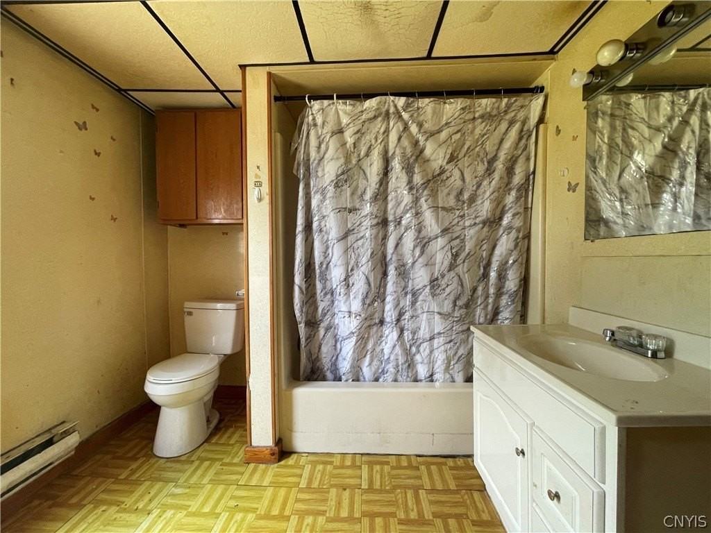 424 W Court St - Photo 6 of 8