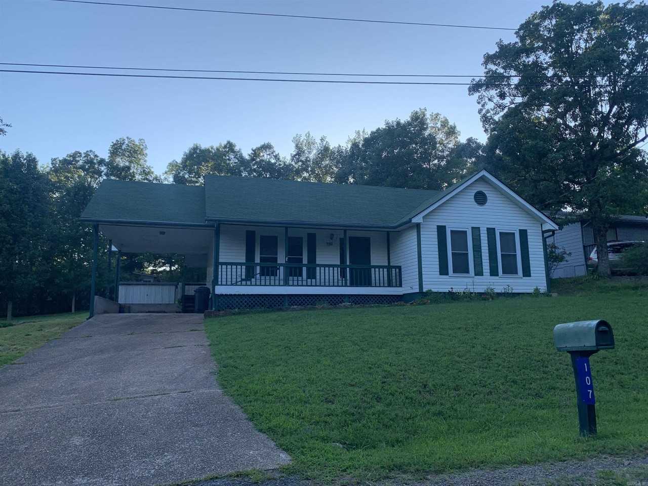 107 Ambrose Ln - Photo 2 of 16