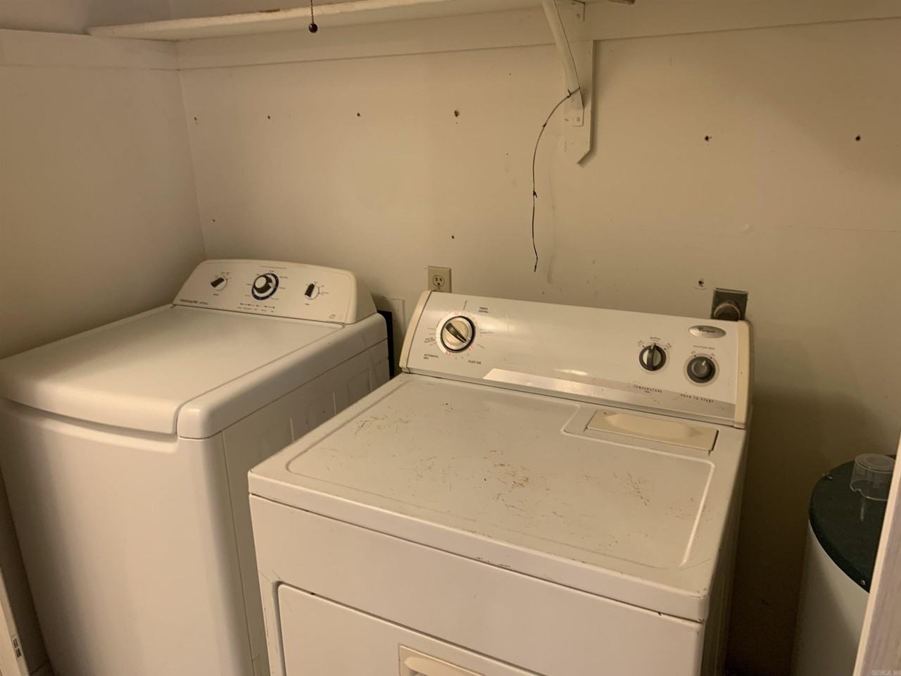 107 Ambrose Ln - Photo 4 of 16