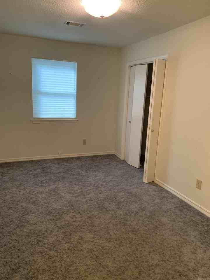 107 Ambrose Ln - Photo 6 of 16