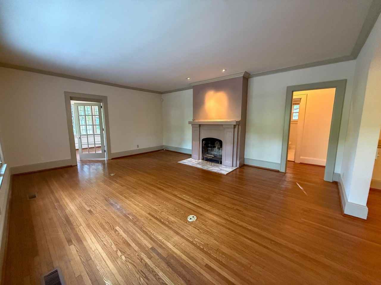 1801 Hixson Pike - Photo 5 of 27