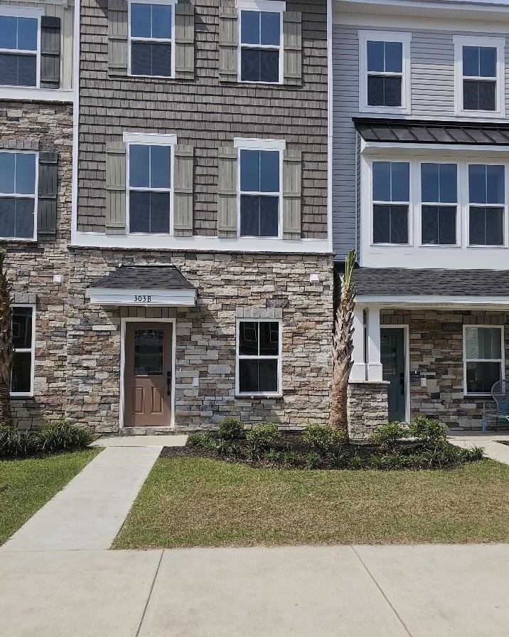 303 Golan Cir - Photo 2 of 32
