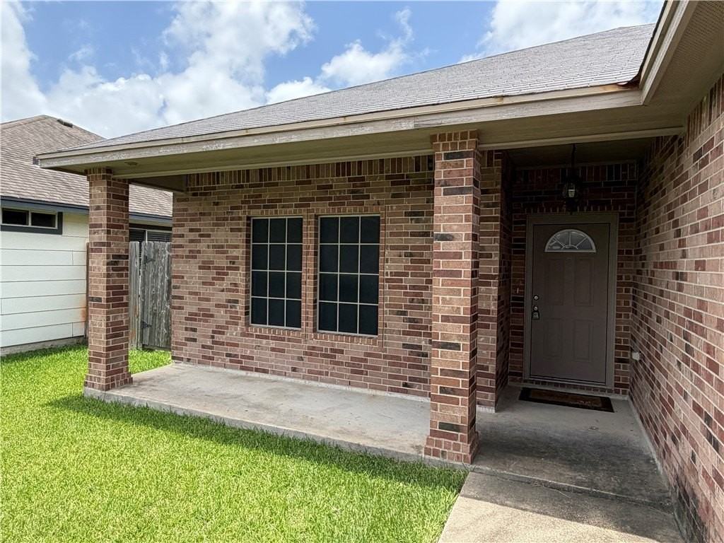 6905 Aaron Dr - Photo 2 of 29