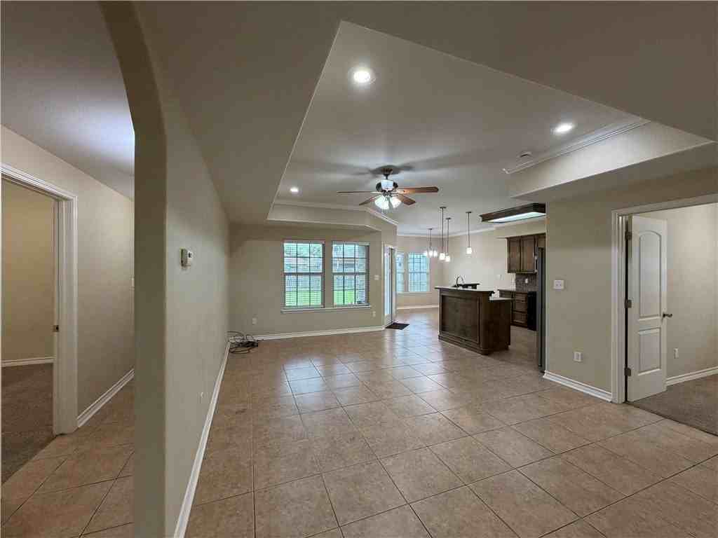 6905 Aaron Dr - Photo 4 of 29