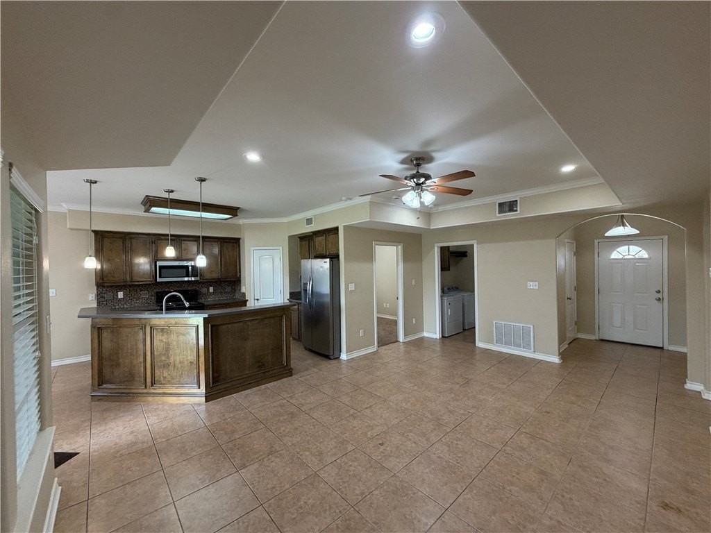 6905 Aaron Dr - Photo 7 of 29