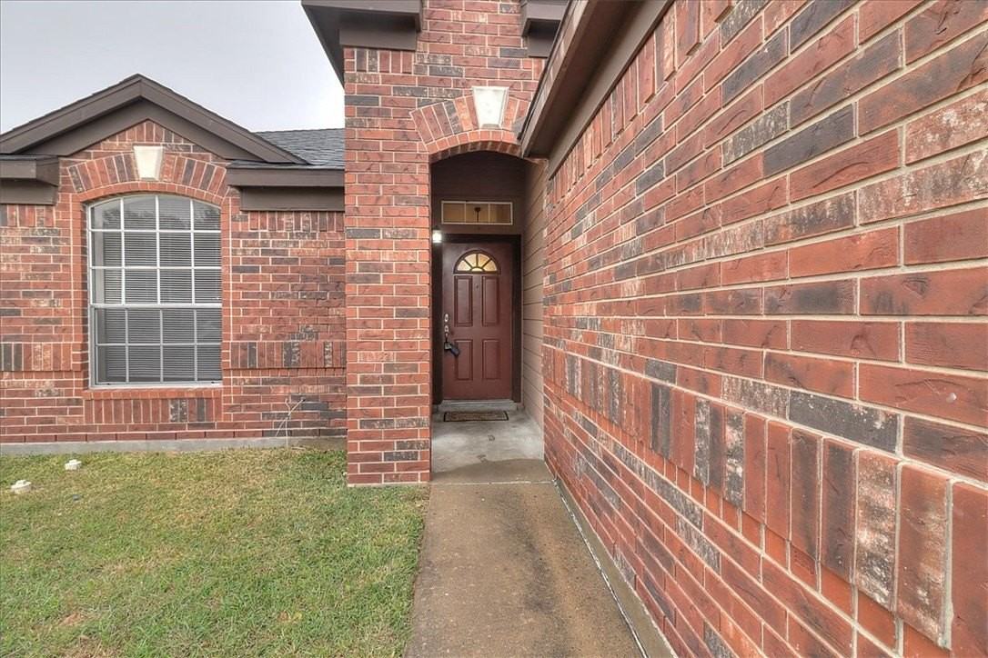7933 Elk Dr - Photo 2 of 40
