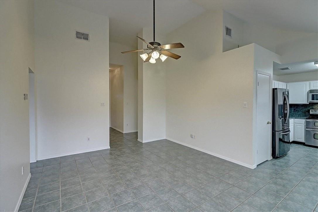 7933 Elk Dr - Photo 5 of 40