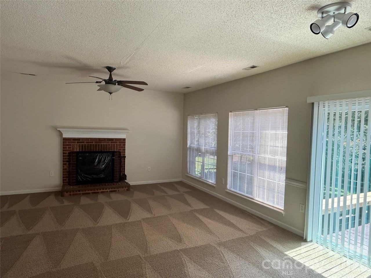 4527 Appley Mead Ln - Photo 2 of 24