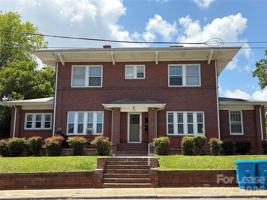 featured image of 215 N 3rd St #C
