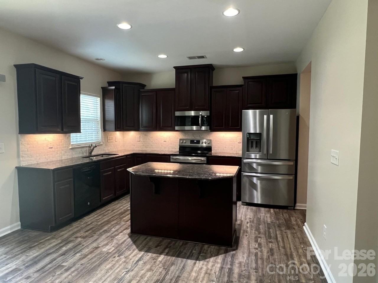 207 Elba Dr - Photo 6 of 20