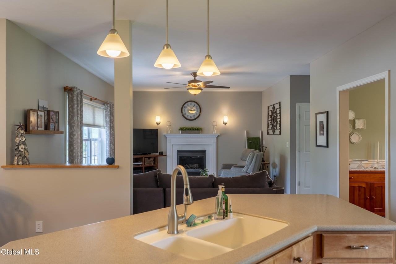 6 Damascus Way - Photo 6 of 44