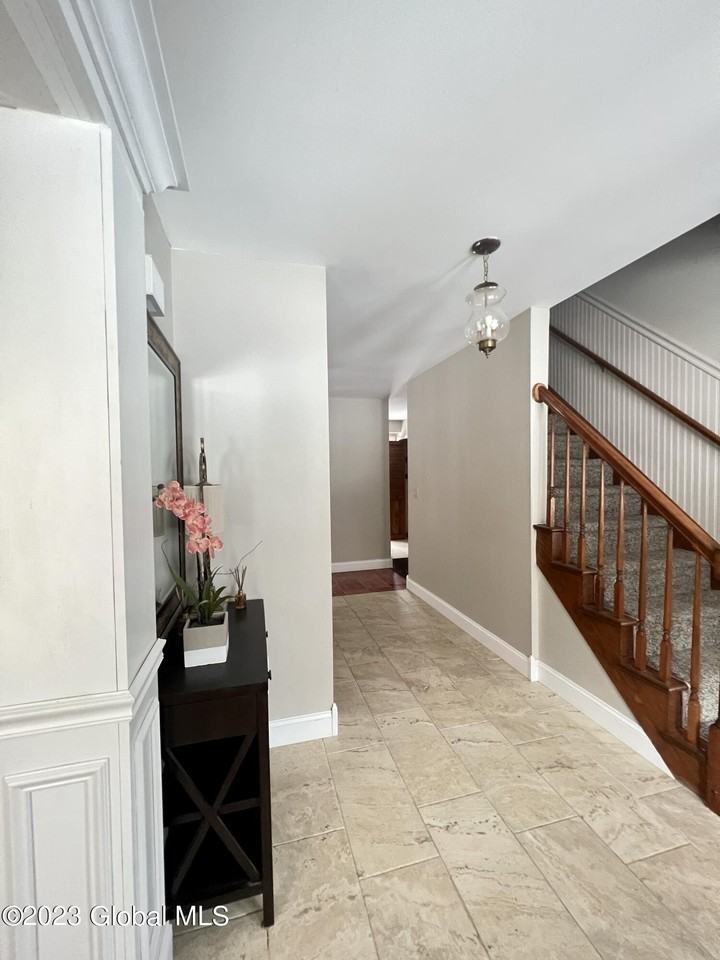 60 Sherwood Trl - Photo 5 of 35