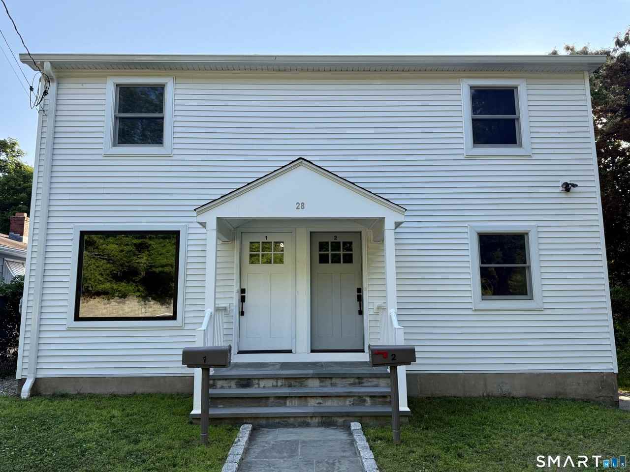 28 S Cliff St - Photo 2 of 21