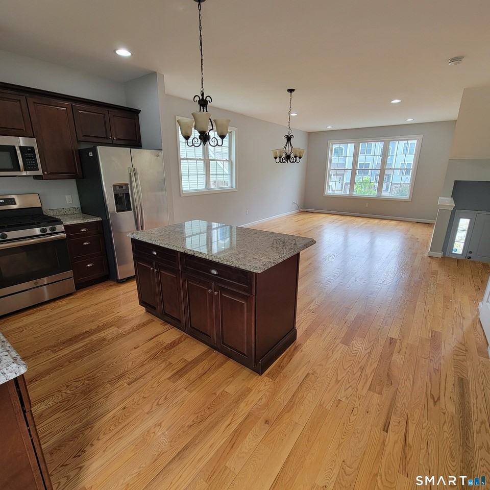 19 Oak Meadows Dr #19 - Photo 4 of 15