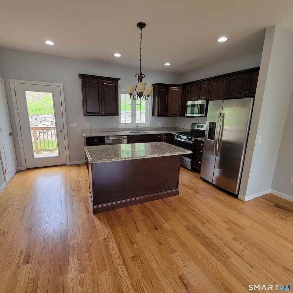 19 Oak Meadows Dr #19 - Photo 5 of 15