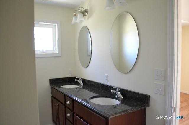 18 Oak Branch Dr #18 - Photo 6 of 10