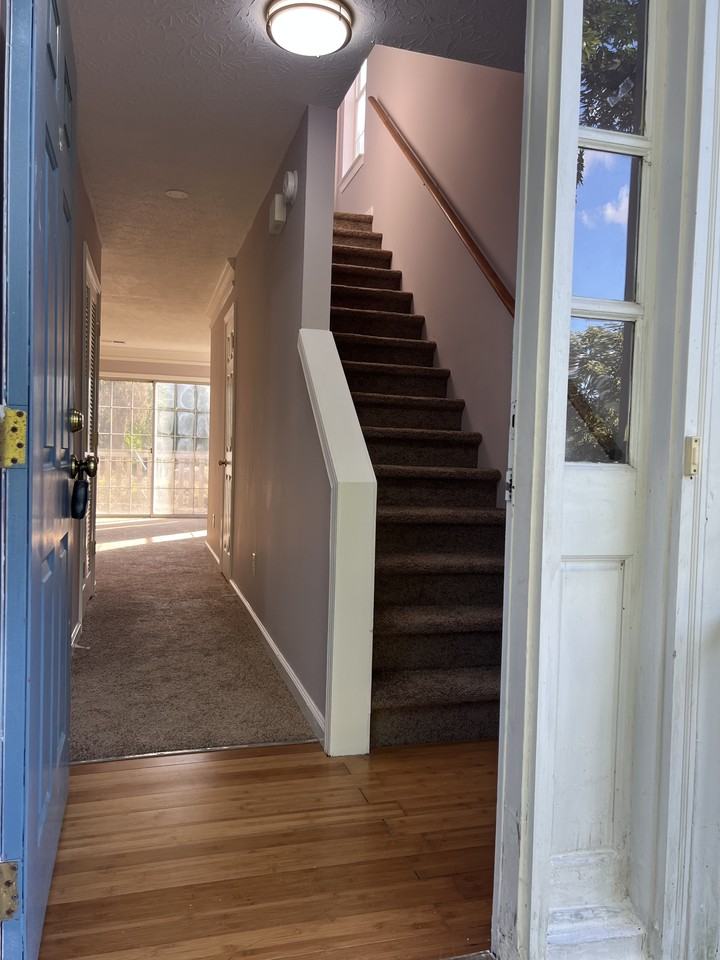 3179 Kingswood Gln #1 - Photo 2 of 10