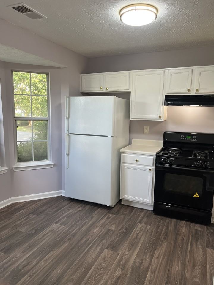 3179 Kingswood Gln #1 - Photo 4 of 10