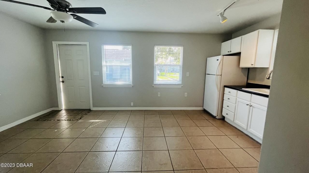 914 N Wild Olive Ave #910 - Photo 6 of 31