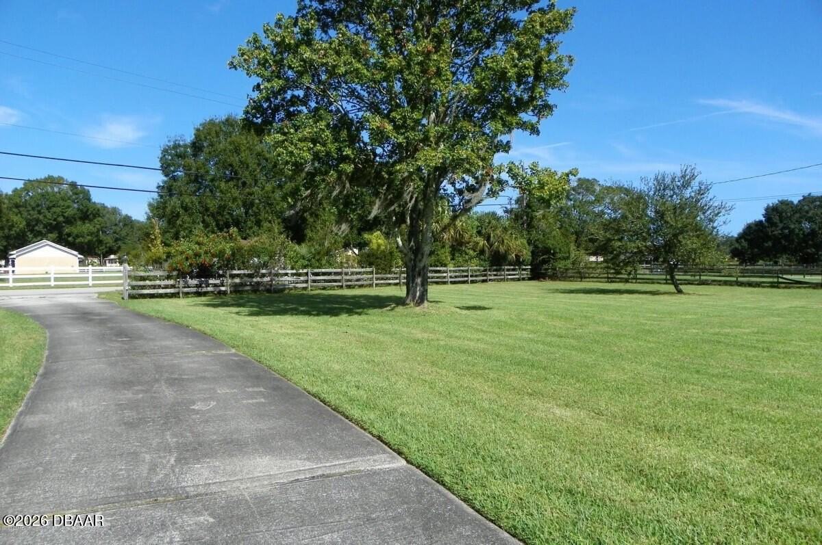 2045 Taylor Rd - Photo 2 of 10