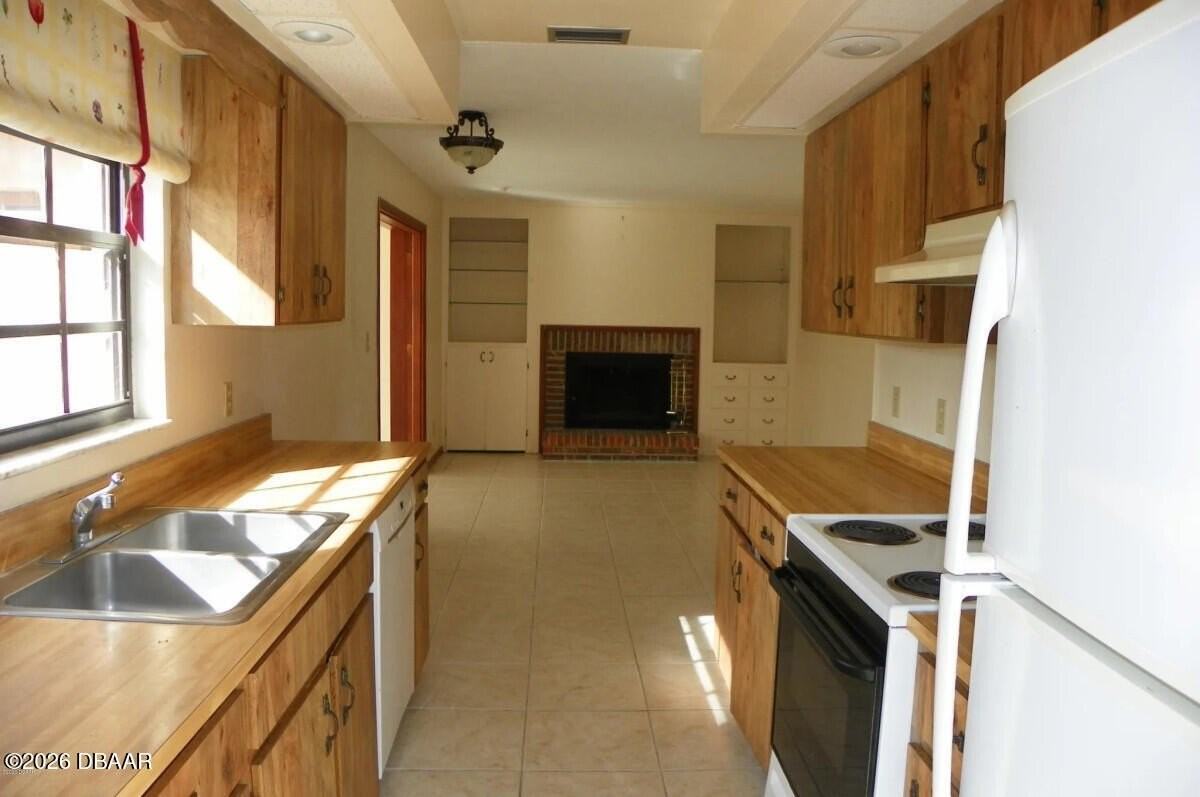 2045 Taylor Rd - Photo 5 of 10