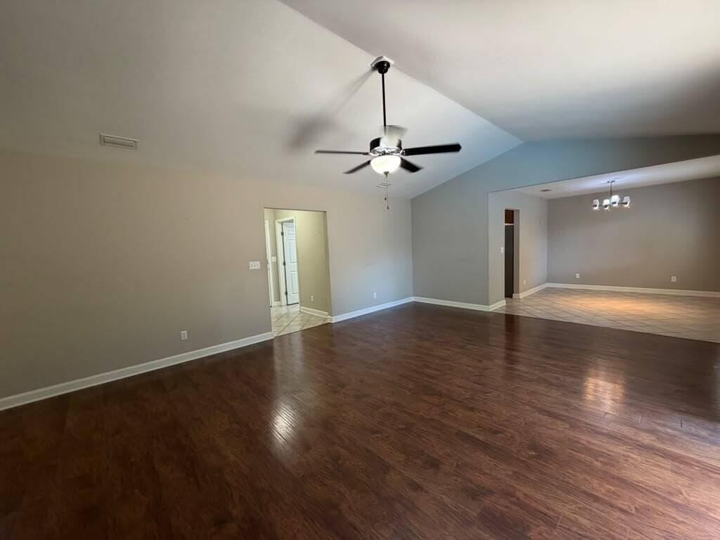 289 Honeysuckle Way - Photo 6 of 32