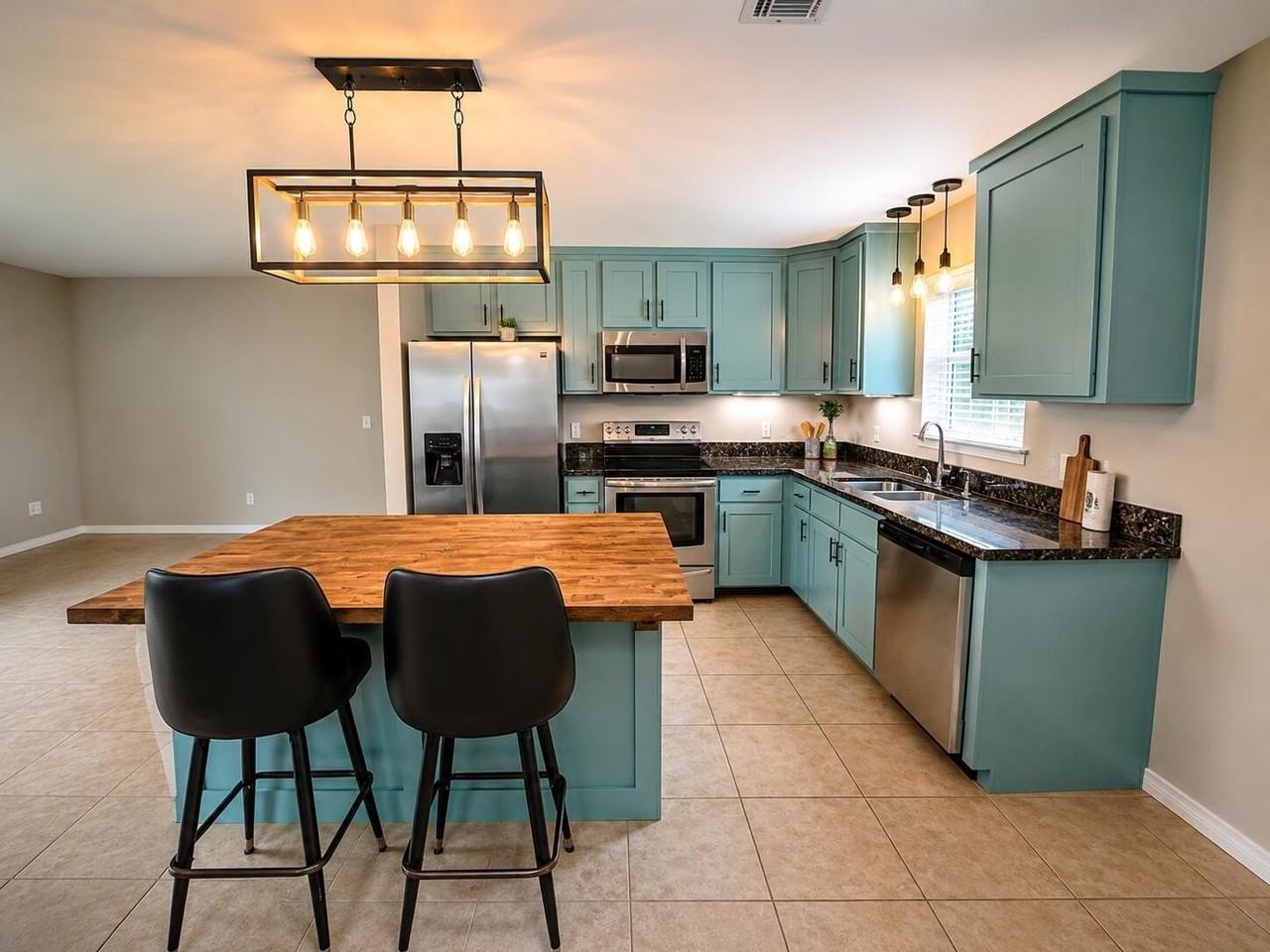 138 Adams St - Photo 6 of 21